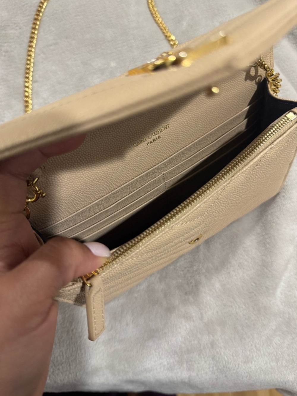 Saint Laurent Cream Quilted Crossbody Bag with Gold Chain - Picture 5 of 6